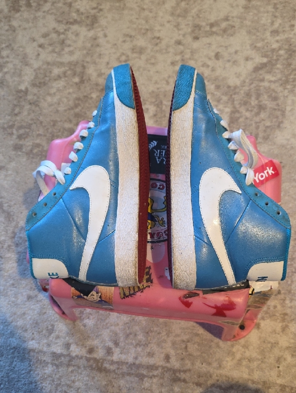 Nike Turquoise and White High-Top Sneakers - Picture 3 of 7